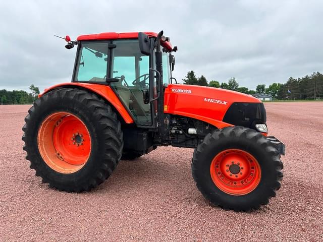 Image of Kubota M126X equipment image 2