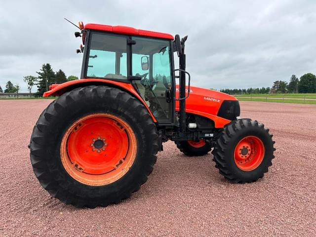 Image of Kubota M126X equipment image 3