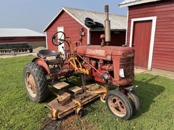 Main image Farmall B