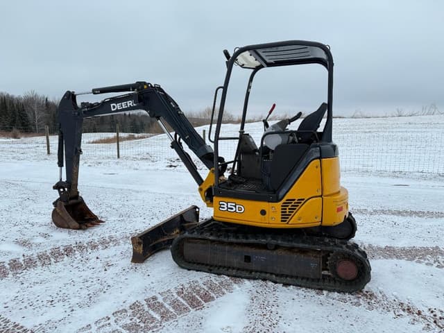 Image of John Deere 35D equipment image 4