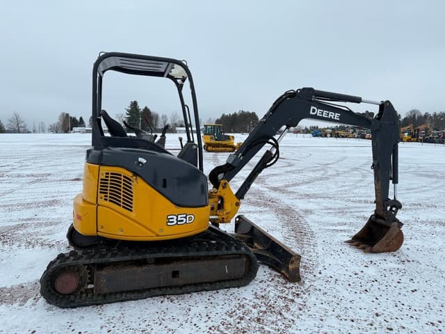 Image of John Deere 35D equipment image 2