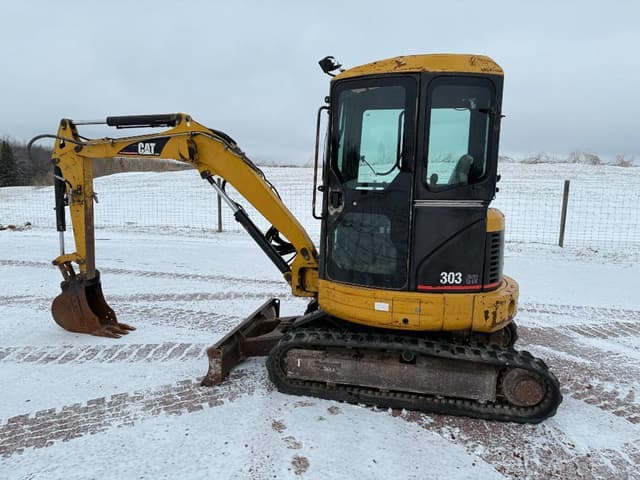 Image of Caterpillar 303CR equipment image 4