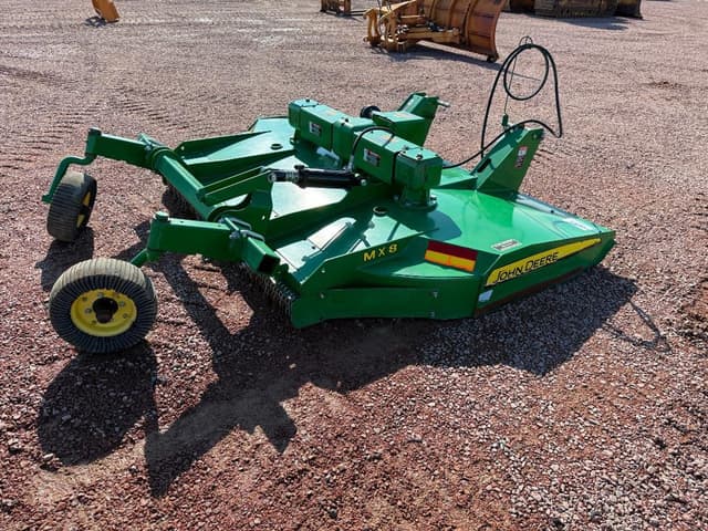 Image of John Deere MX8 equipment image 4