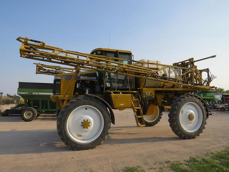 2003 Ag-Chem RoGator 864 Equipment Image0