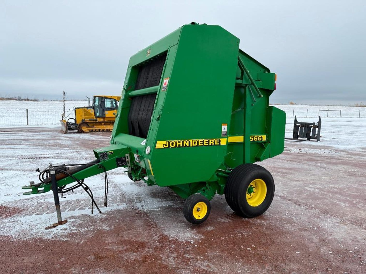 John Deere 566 Equipment Image0