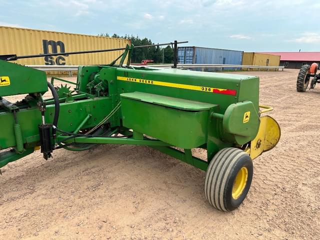 Image of John Deere 336 equipment image 2