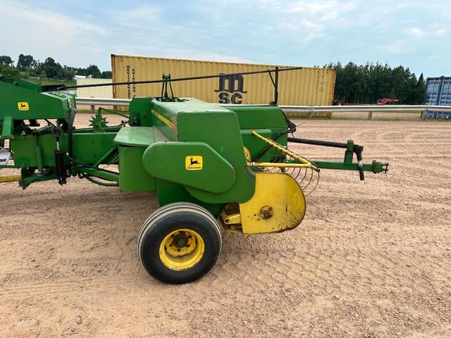 Image of John Deere 336 equipment image 1