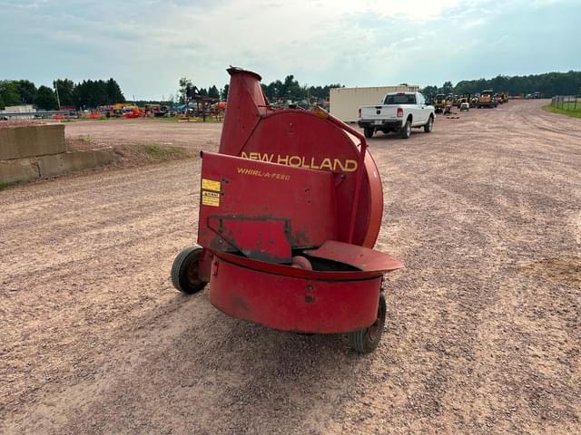 Image of New Holland 28 equipment image 2