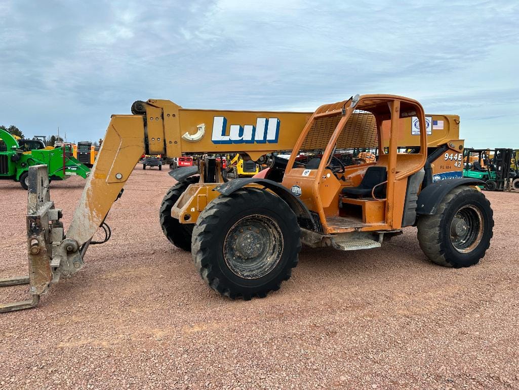 Main image Lull 944E-42