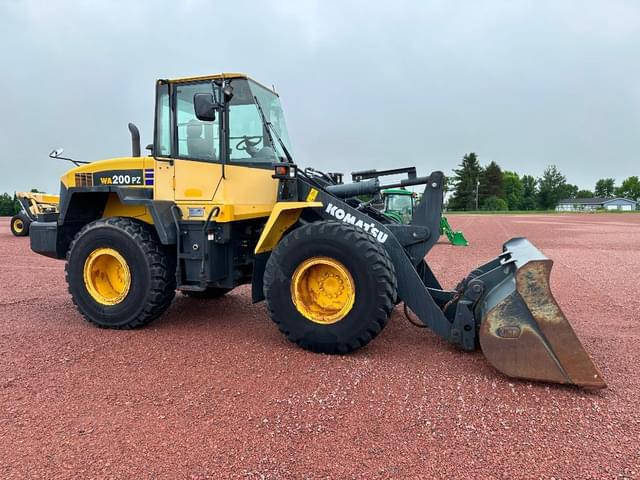 Image of Komatsu WA200PZ-6 equipment image 2