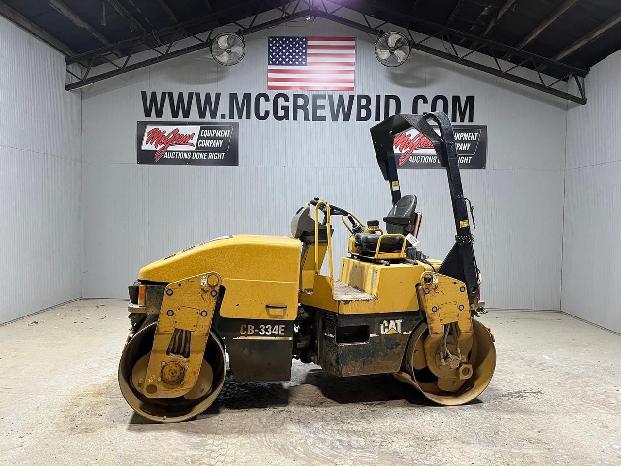 Main image Caterpillar CB334E