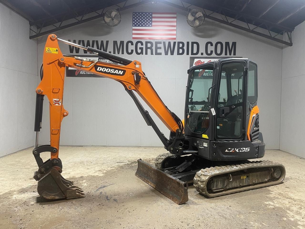 Main image  Doosan DX35