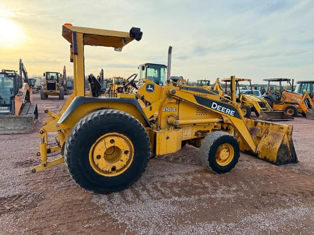 Image of John Deere 210LE equipment image 3