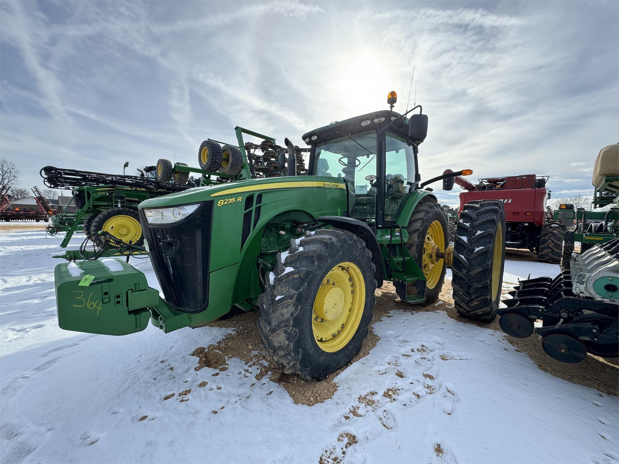 Main image John Deere 8235R