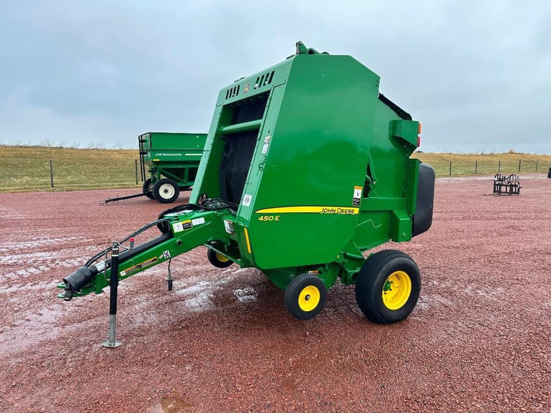 Image of John Deere 450E Primary image