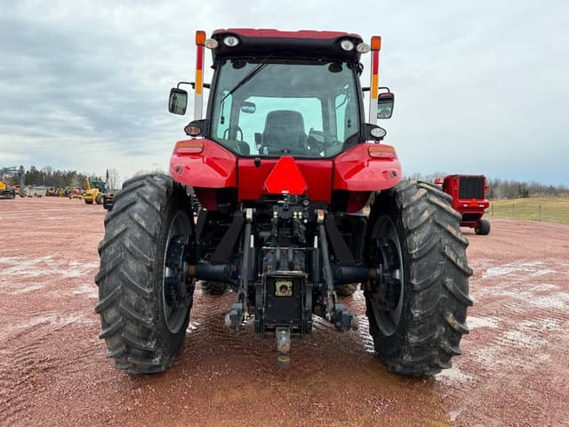 Image of Case IH Magnum 180 equipment image 4