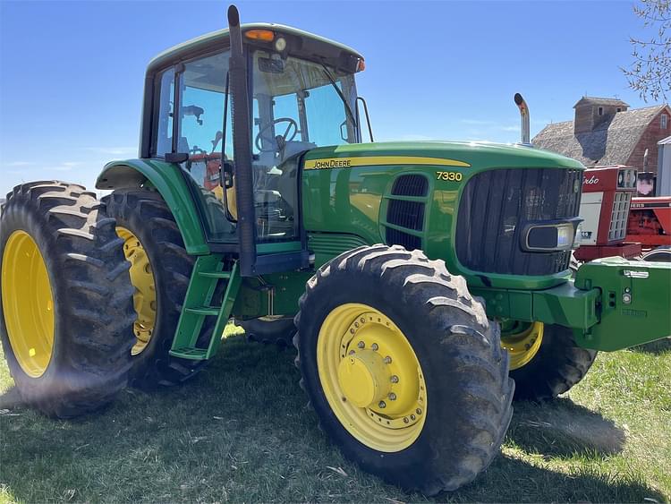 Main image John Deere 7330 4