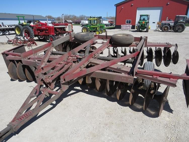 International Harvester 500 Equipment Image0