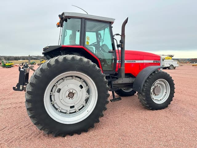 Image of Massey Ferguson 8160 equipment image 3