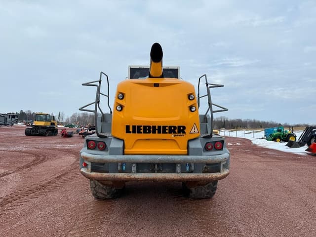 Image of Liebherr 566 equipment image 4