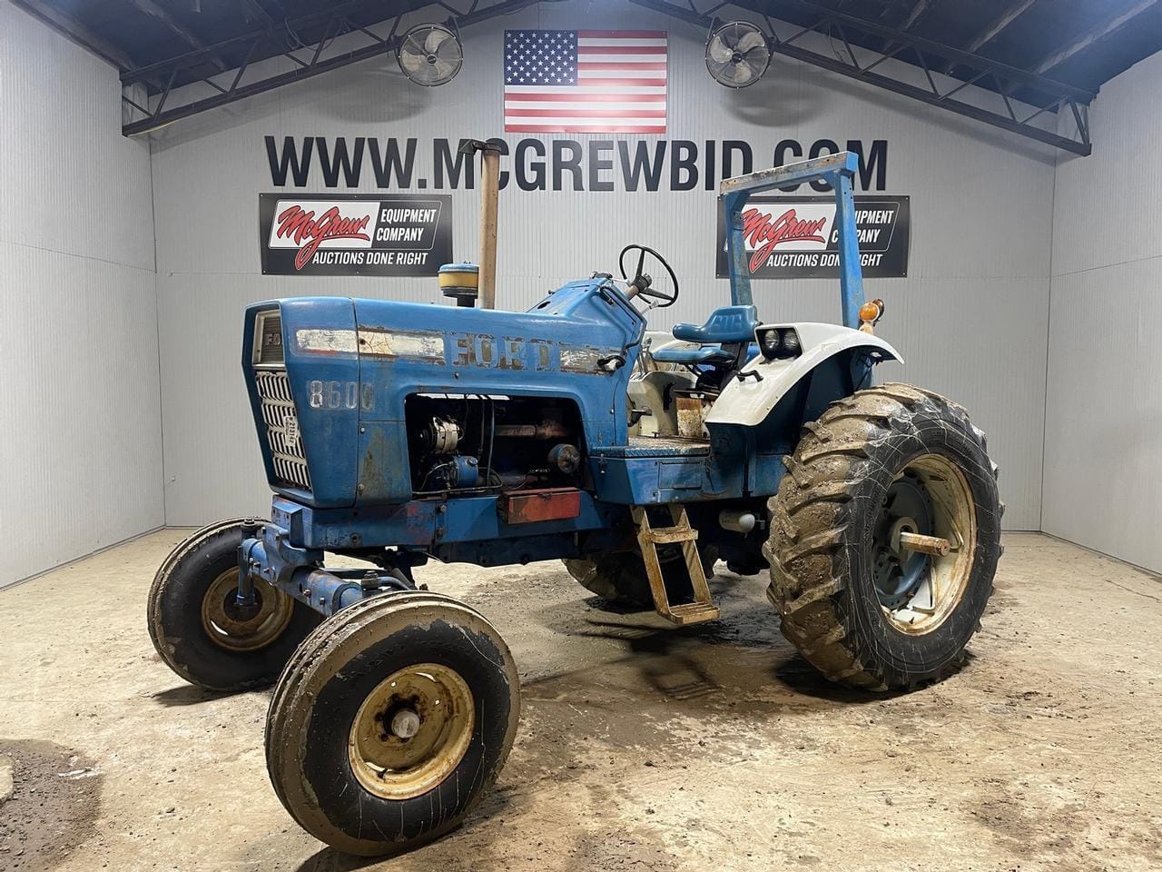 Main image Ford 8600