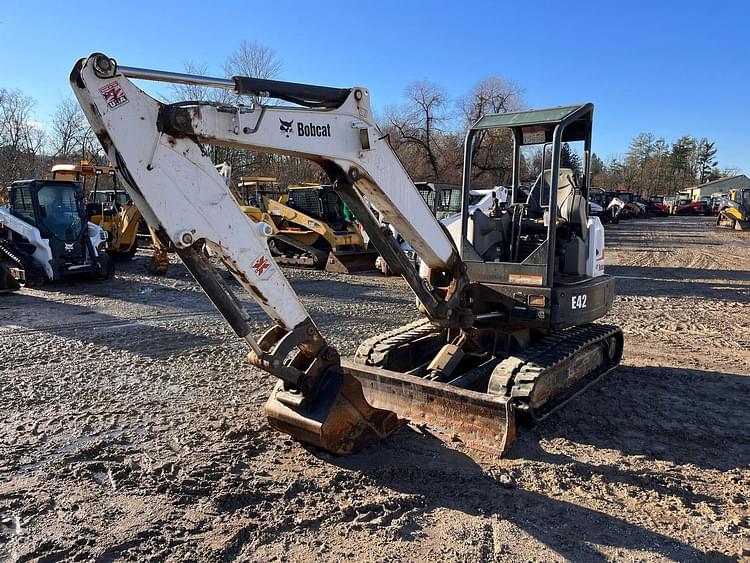 2015 Bobcat E42 Equipment Image0