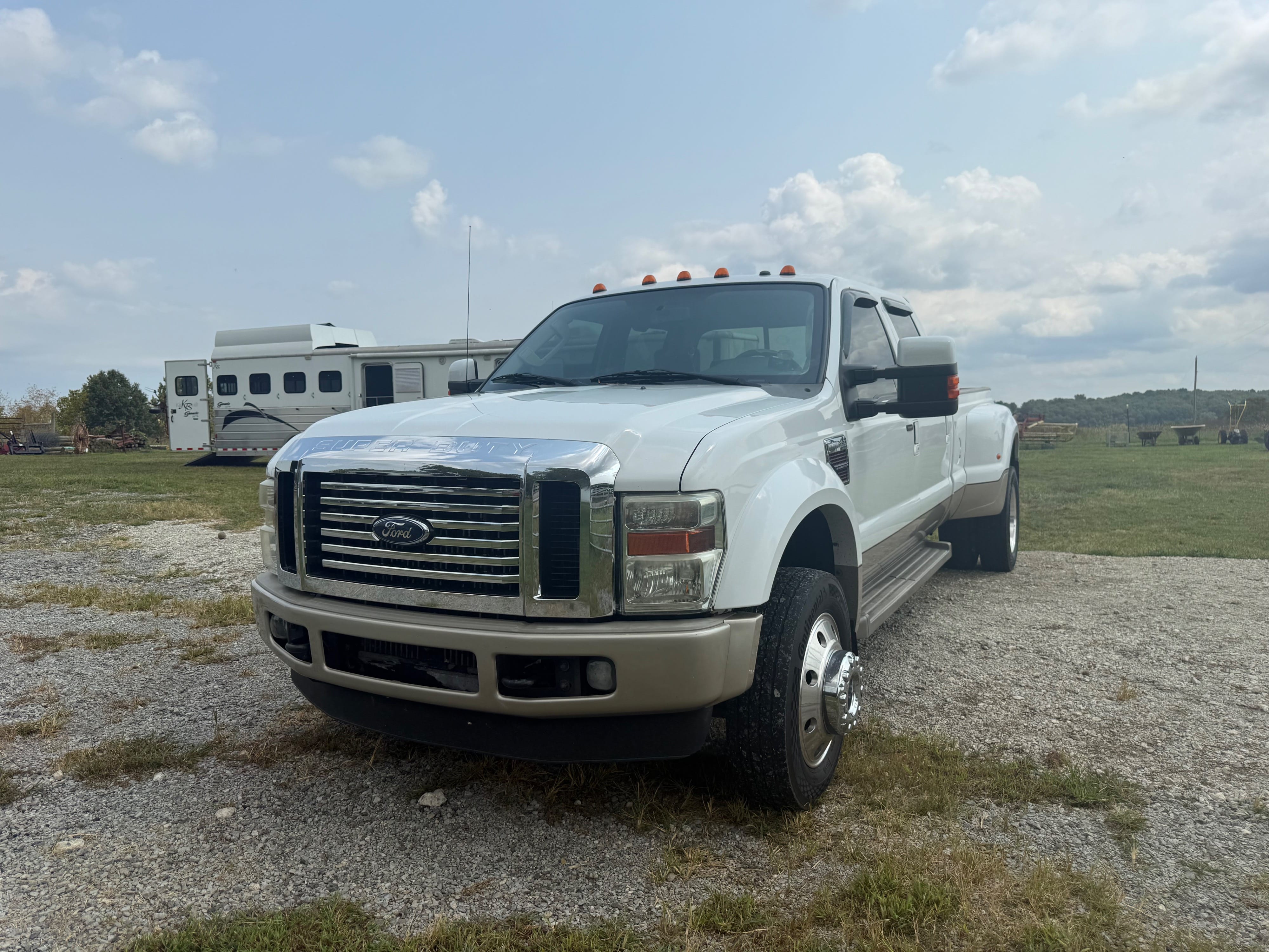 2008 Ford F-450 Equipment Image0