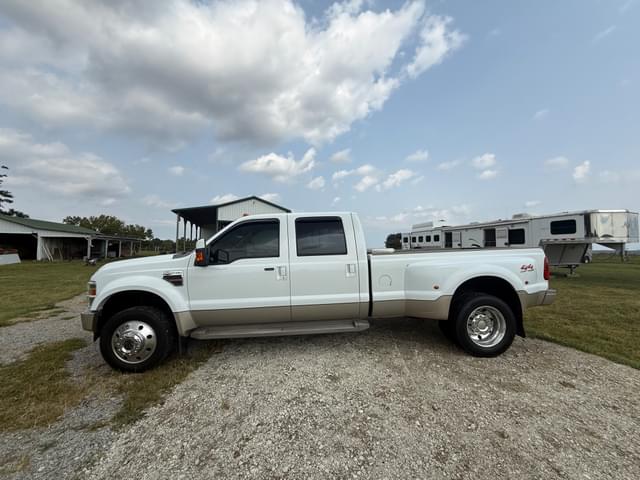 Image of Ford F-450 equipment image 3
