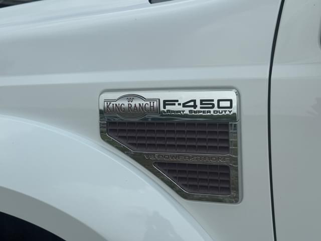 Image of Ford F-450 equipment image 2