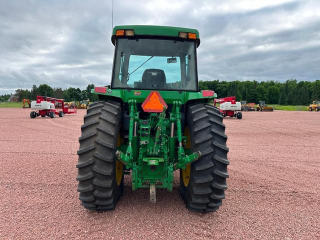 Image of John Deere 7400 equipment image 4
