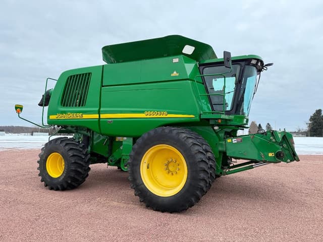 Image of John Deere 9860 STS equipment image 2