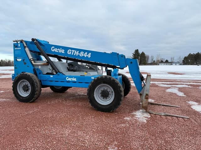 Image of Genie GTH-844 equipment image 2