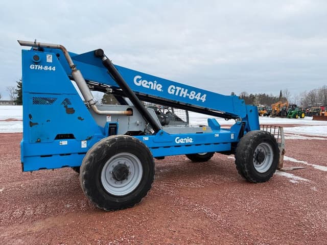 Image of Genie GTH-844 equipment image 3