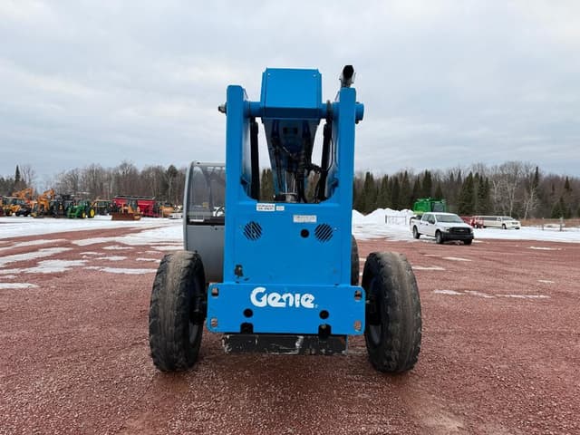 Image of Genie GTH-844 equipment image 4
