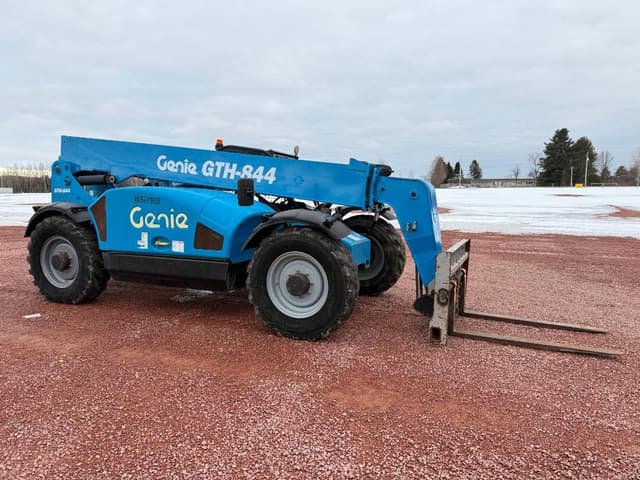 Image of Genie GTH-844 equipment image 2