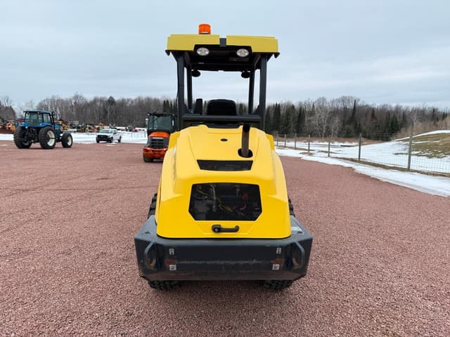 Image of Bomag BW145DH-5 equipment image 4