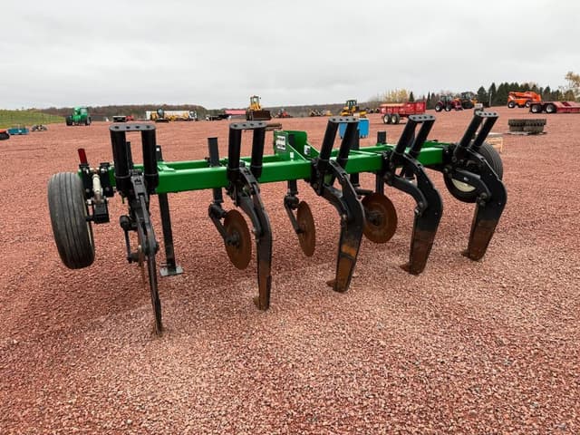 Image of Unverferth Zone-Builder 130 equipment image 4