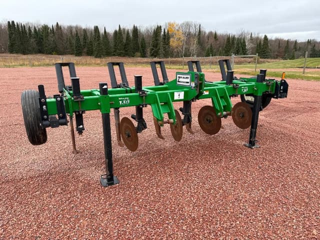 Image of Unverferth Zone-Builder 130 equipment image 1