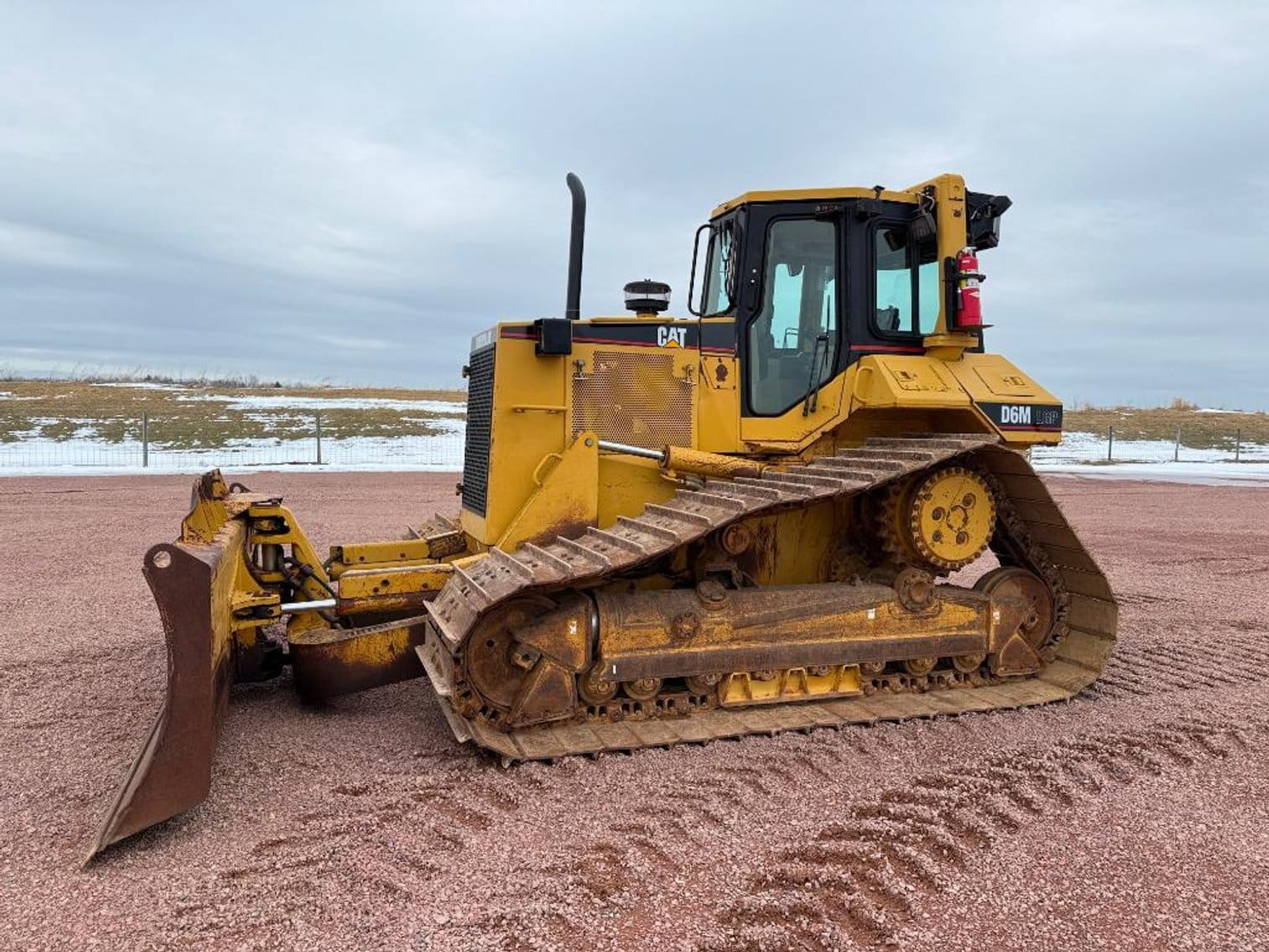 2002 Caterpillar D6M LGP Equipment Image0