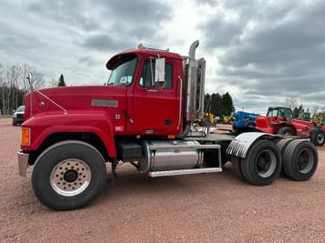 Main image Mack CH613