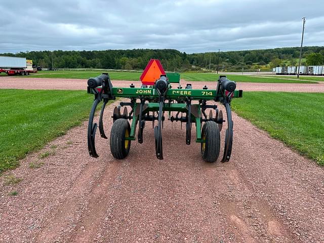 Image of John Deere 714 equipment image 4