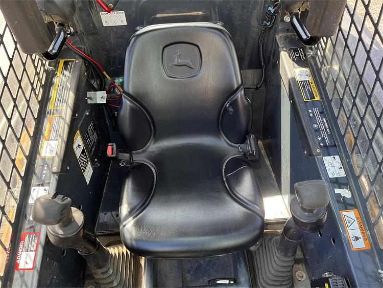Main image John Deere 318D 21