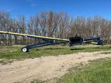 Main image Harvest International H1072