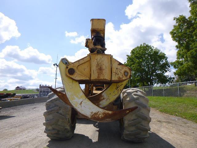 2000 John Deere 748G Equipment Image0