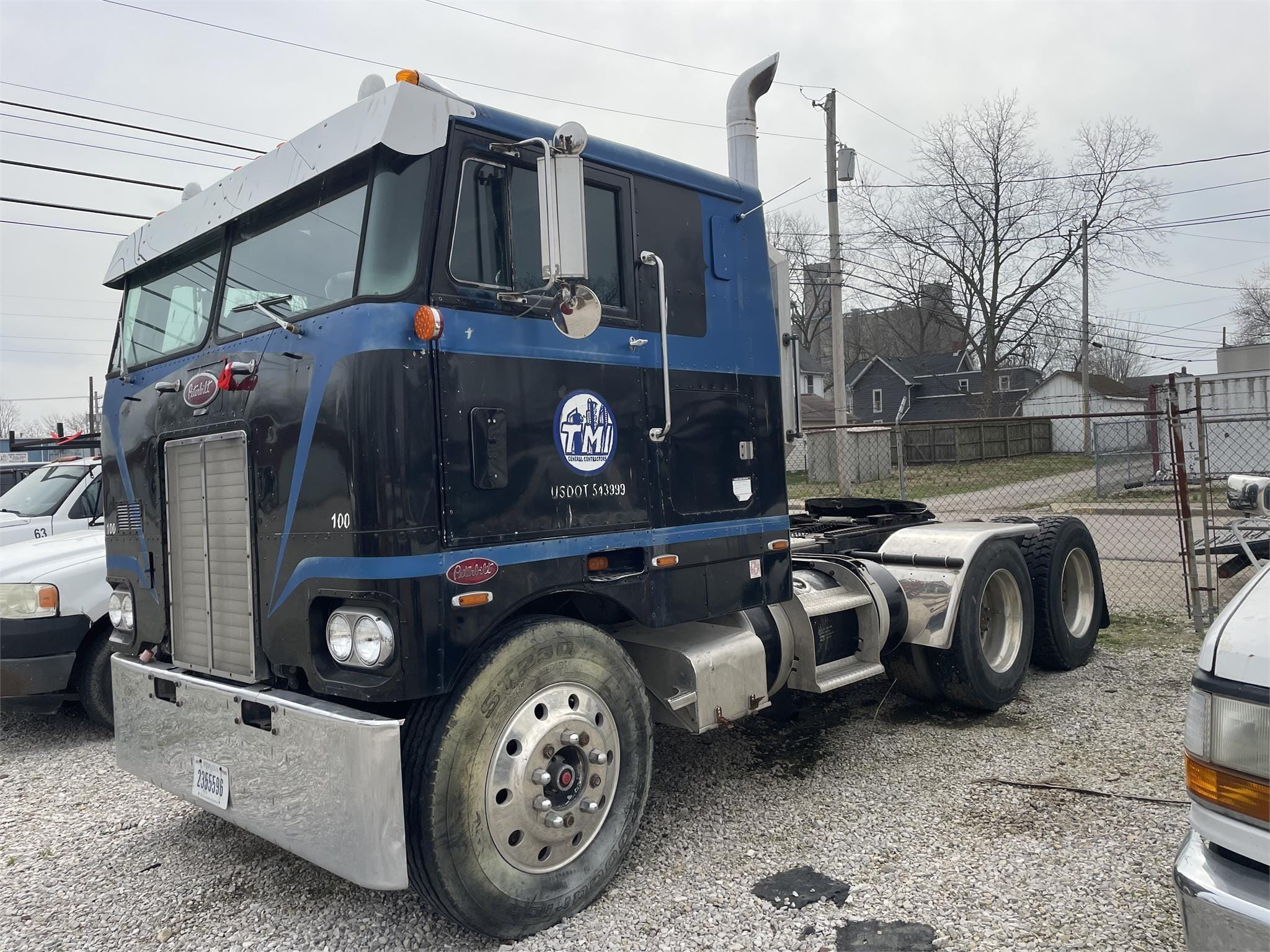 Main image Peterbilt 352