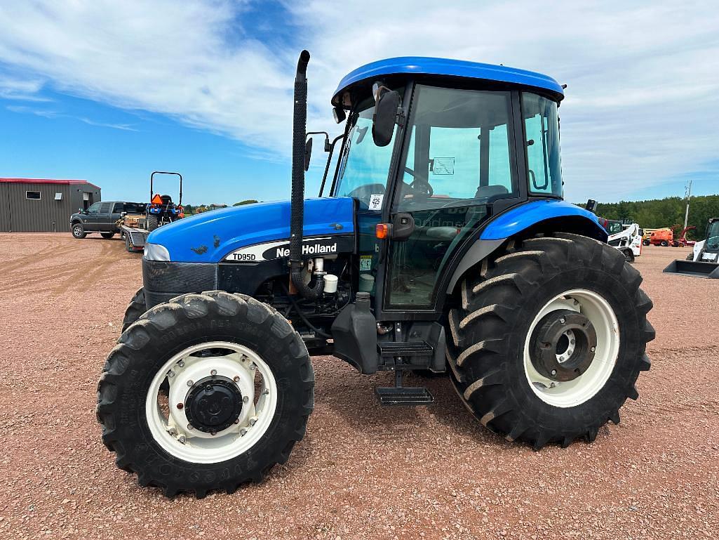 Image of New Holland TD95D Primary image