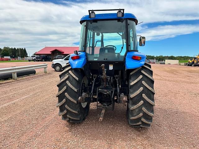 Image of New Holland TD95D equipment image 4