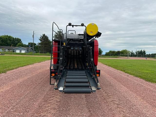 Image of New Holland Big Baler 330 equipment image 4