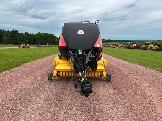 Image of New Holland Big Baler 330 equipment image 1