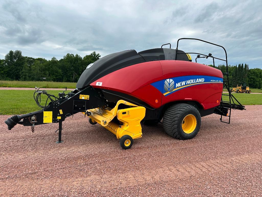 Image of New Holland Big Baler 330 Primary image